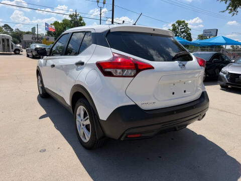 2020 Nissan Kicks S
