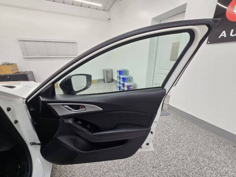 2017 Mazda MAZDA3 Sport