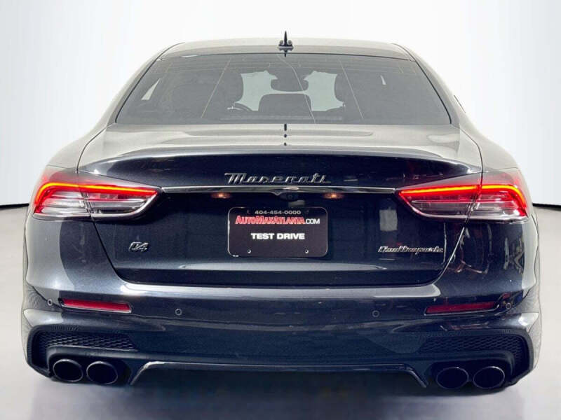 2023 Maserati Quattroporte Modena Q4
