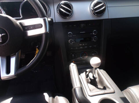 2009 Ford Mustang GT Deluxe