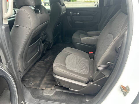 2017 Chevrolet Traverse LT