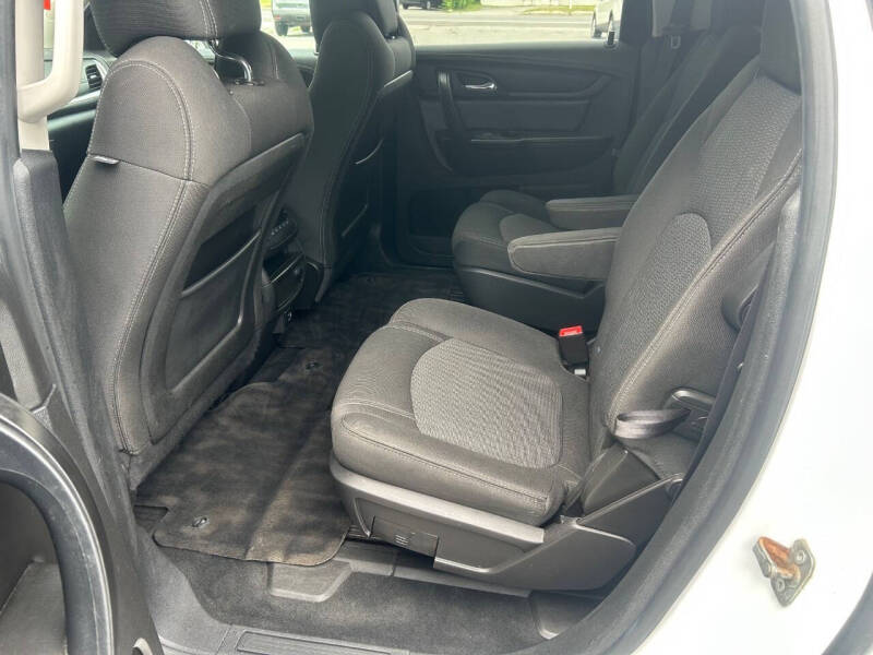 2017 Chevrolet Traverse LT
