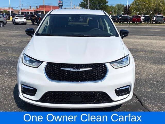 2024 Chrysler Pacifica Touring L