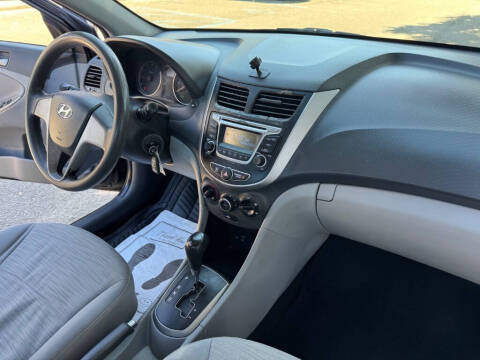 2017 Hyundai Accent SE