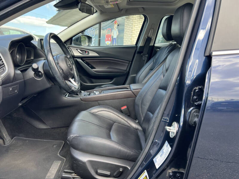 2017 Mazda MAZDA3 Touring