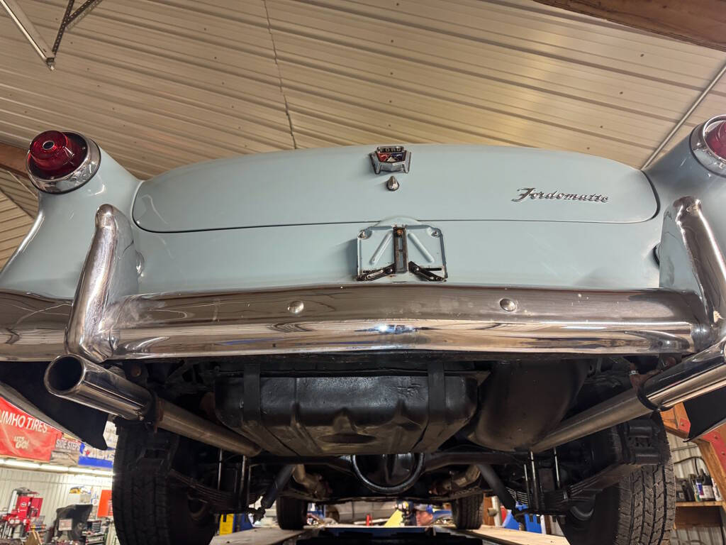 1952 Ford Crestline 148