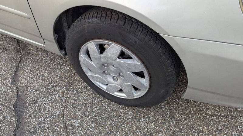 2004 Toyota Corolla LE