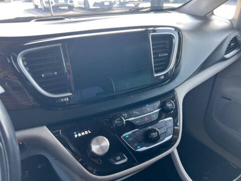 2022 Chrysler Pacifica Hybrid Limited
