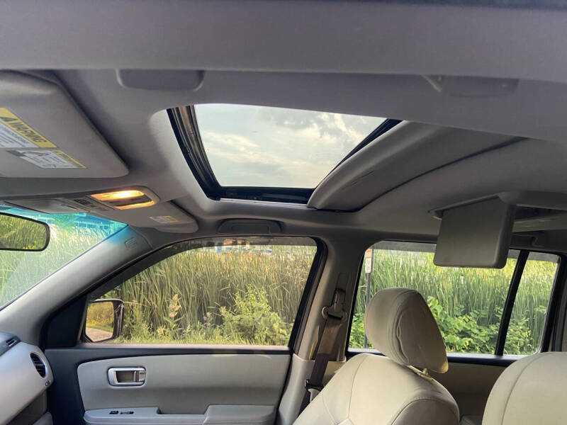 Image 7 of 2015 Honda Pilot SE