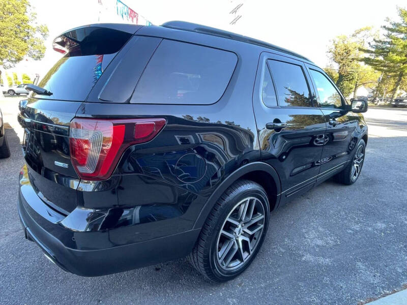 2016 Ford Explorer Sport