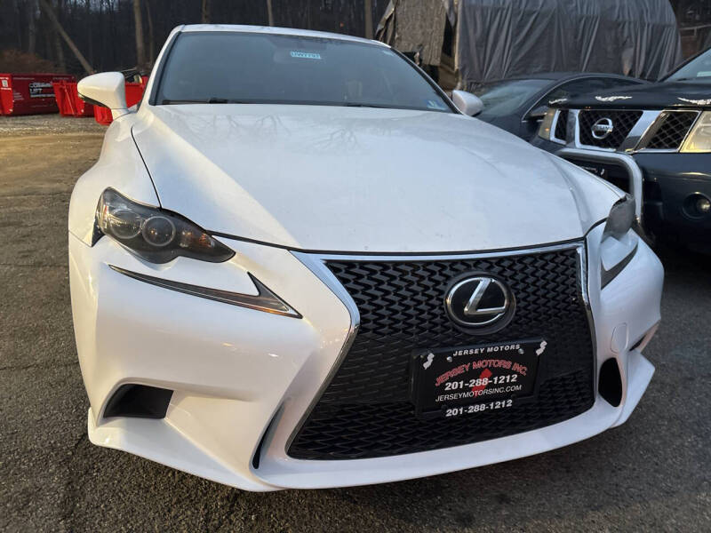 2014 Lexus IS 350's photo
