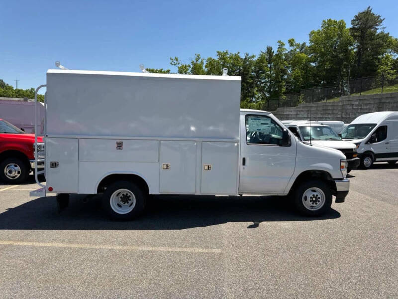 2027 Ford E-Series