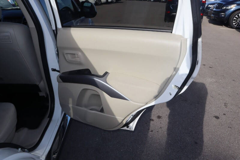 2008 Mitsubishi Outlander SE