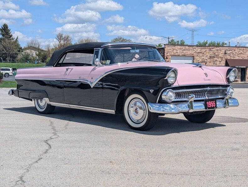 1955 Ford Sunliner