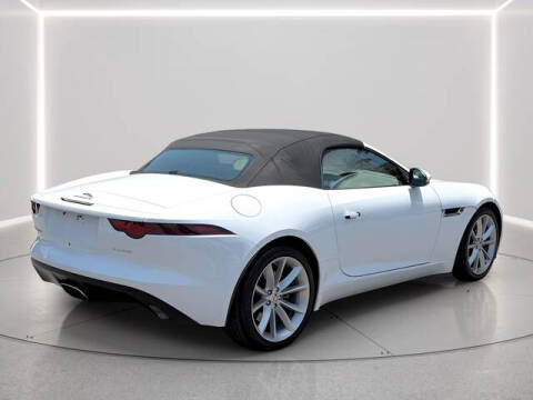 2019 Jaguar F-TYPE P300
