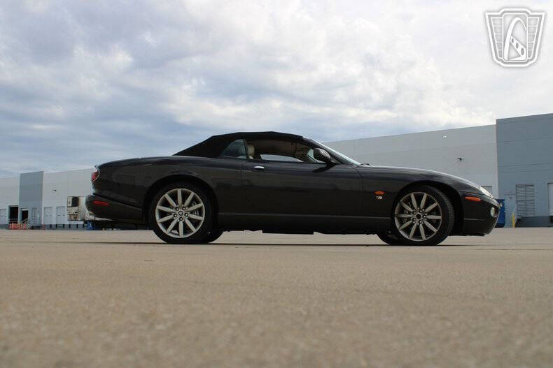 2006 Jaguar XKR