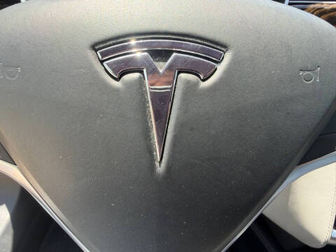 2016 Tesla Model S 90D