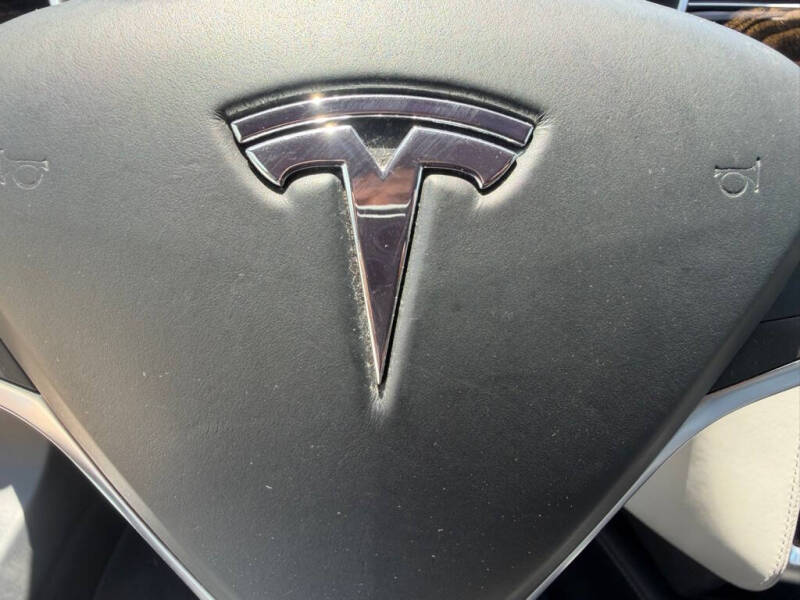 2016 Tesla Model S 90D