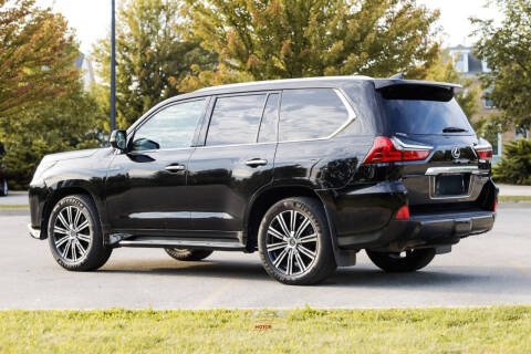 2018 Lexus LX 570 Three-Row