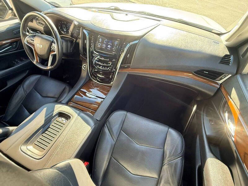 2019 Cadillac Escalade ESV Luxury