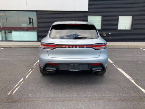 2025 Porsche Macan