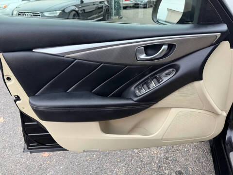 2015 Infiniti Q50 Premium