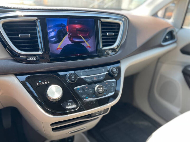 2017 Chrysler Pacifica Touring Plus