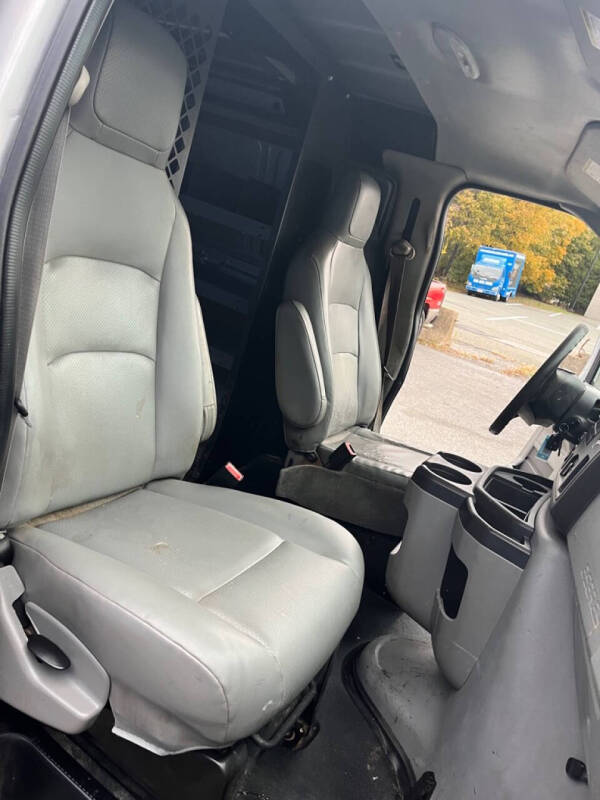 2011 Ford E-Series E-250