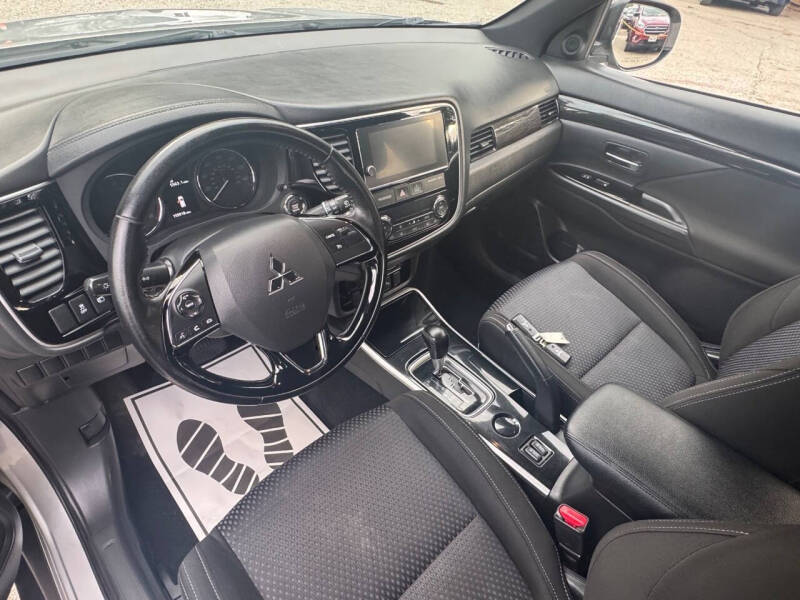 2018 Mitsubishi Outlander LE