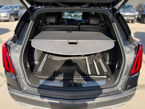 2022 Cadillac XT5 Premium Luxury