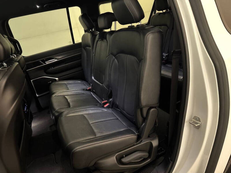 2023 Jeep Wagoneer L Series II