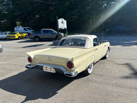 1957 Ford Thunderbird