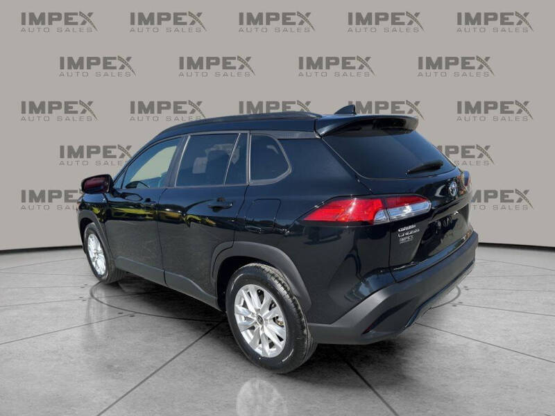 2024 Toyota Corolla Cross LE