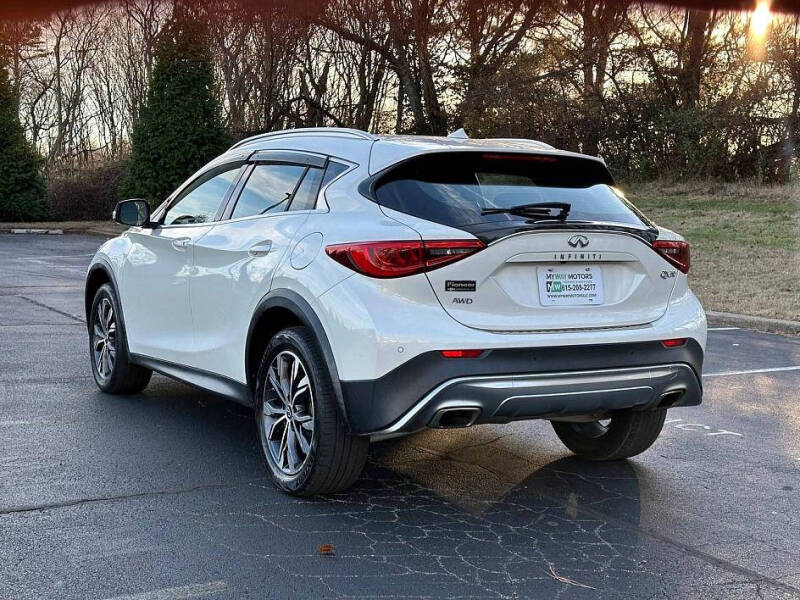 2017 Infiniti QX30