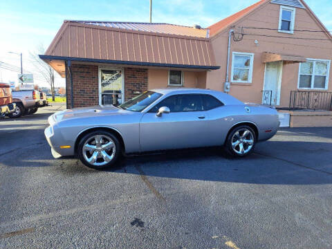 2014 Dodge Challenger for sale at Rob Co Automotive LLC in Springfield TN