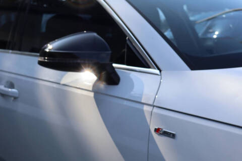 2017 Audi A4 2.0T quattro Premium Plus