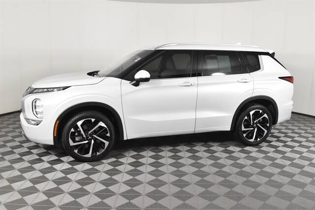 2023 Mitsubishi Outlander SEL