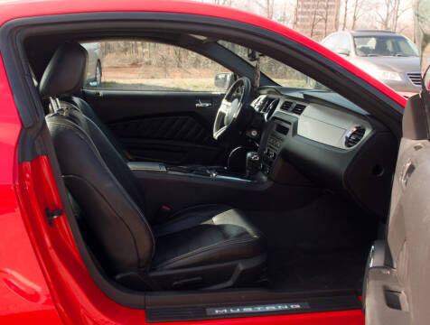 2011 Ford Mustang V6