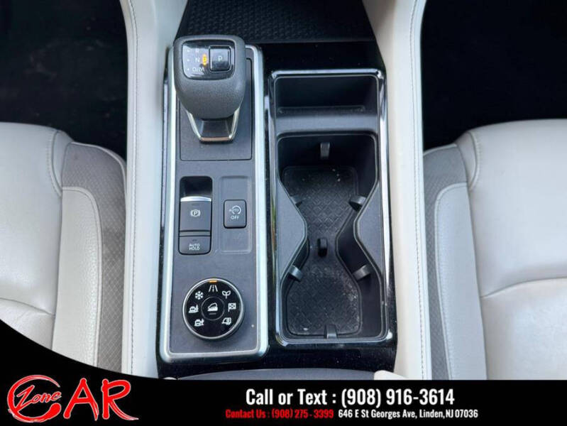 2022 Nissan Pathfinder SL