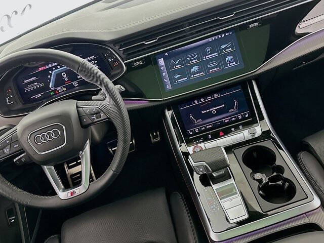 2025 Audi SQ7 4.0T quattro Premium Plus