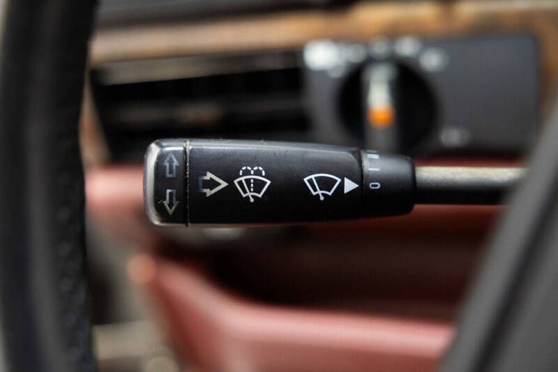 1988 Mercedes-Benz 560-Class 560 SEL