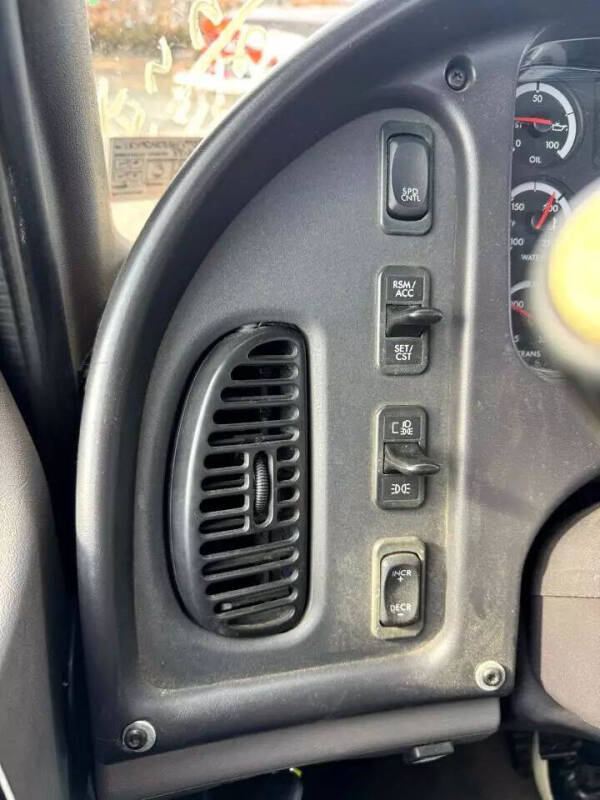 2014 Freightliner M2 106