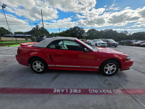 2000 Ford Mustang