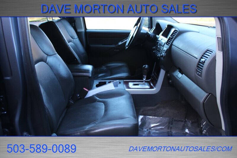 2011 Nissan Pathfinder LE