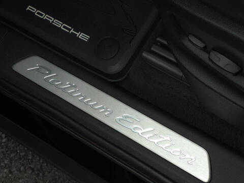 2023 Porsche Cayenne Platinum Edition