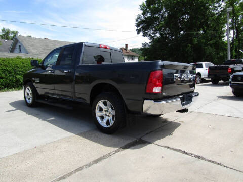 2016 RAM 1500 SLT