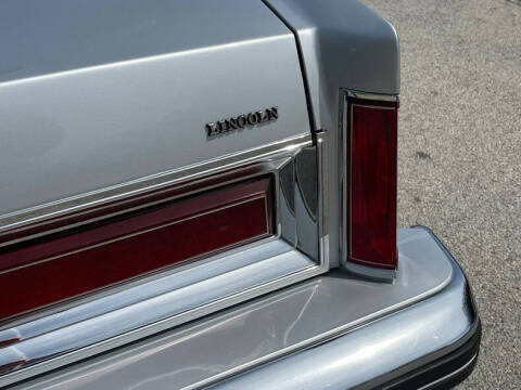 1984 Lincoln Town Car