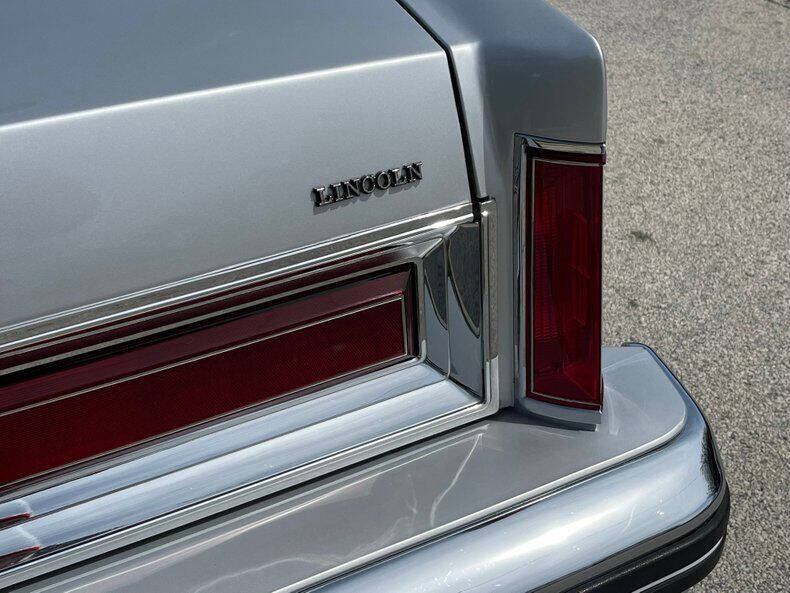 1984 Lincoln Town Car