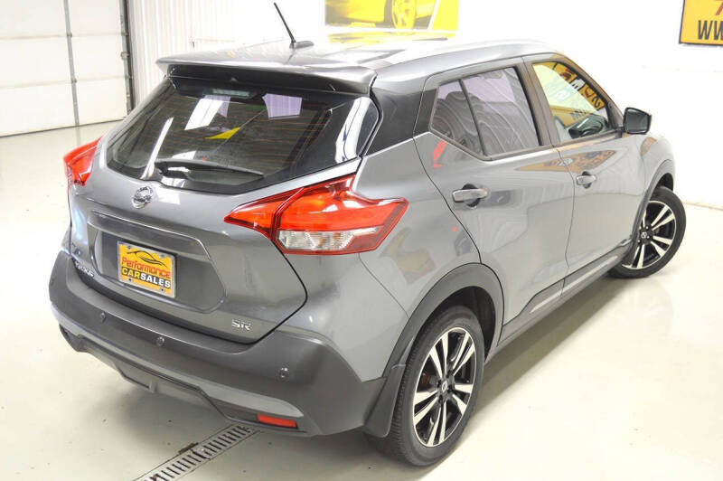 2020 Nissan Kicks SR