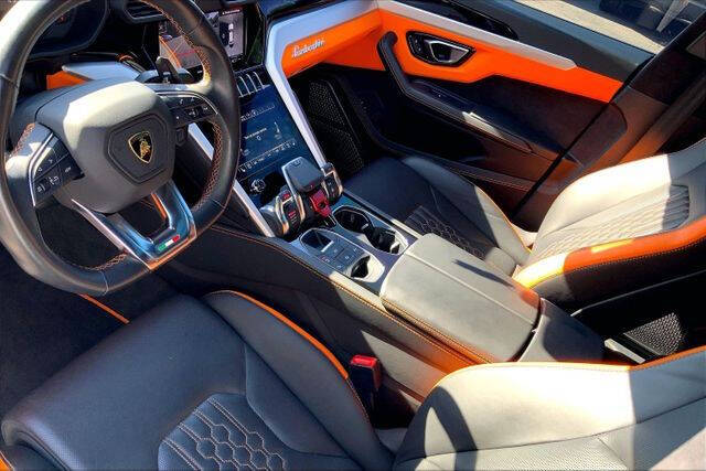 2023 Lamborghini Urus S